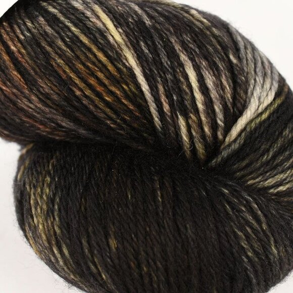 Treehouse Knits Hand Dyed Sport Yarn 100% SW Merino Wool Dante - Picture 2 of 3